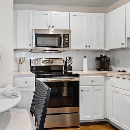 Furnished Apartment In Downtown Бостон Экстерьер фото